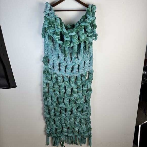Handmade Chunky Knit Shawl Wrap Scarf Ombre Teal Green Boho Cozy Open Weave Yarn - Picture 4 of 6